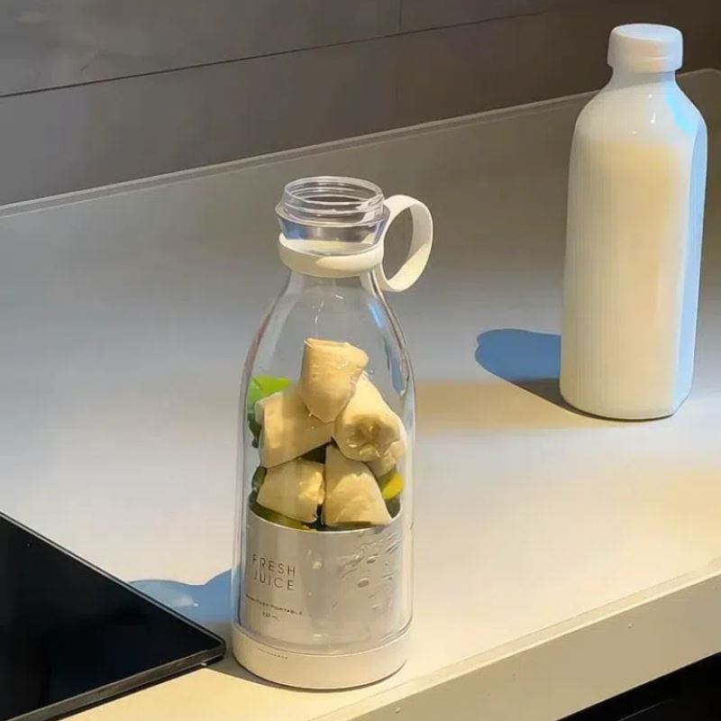 Portable Electric Fruit Juicer with Heating Function